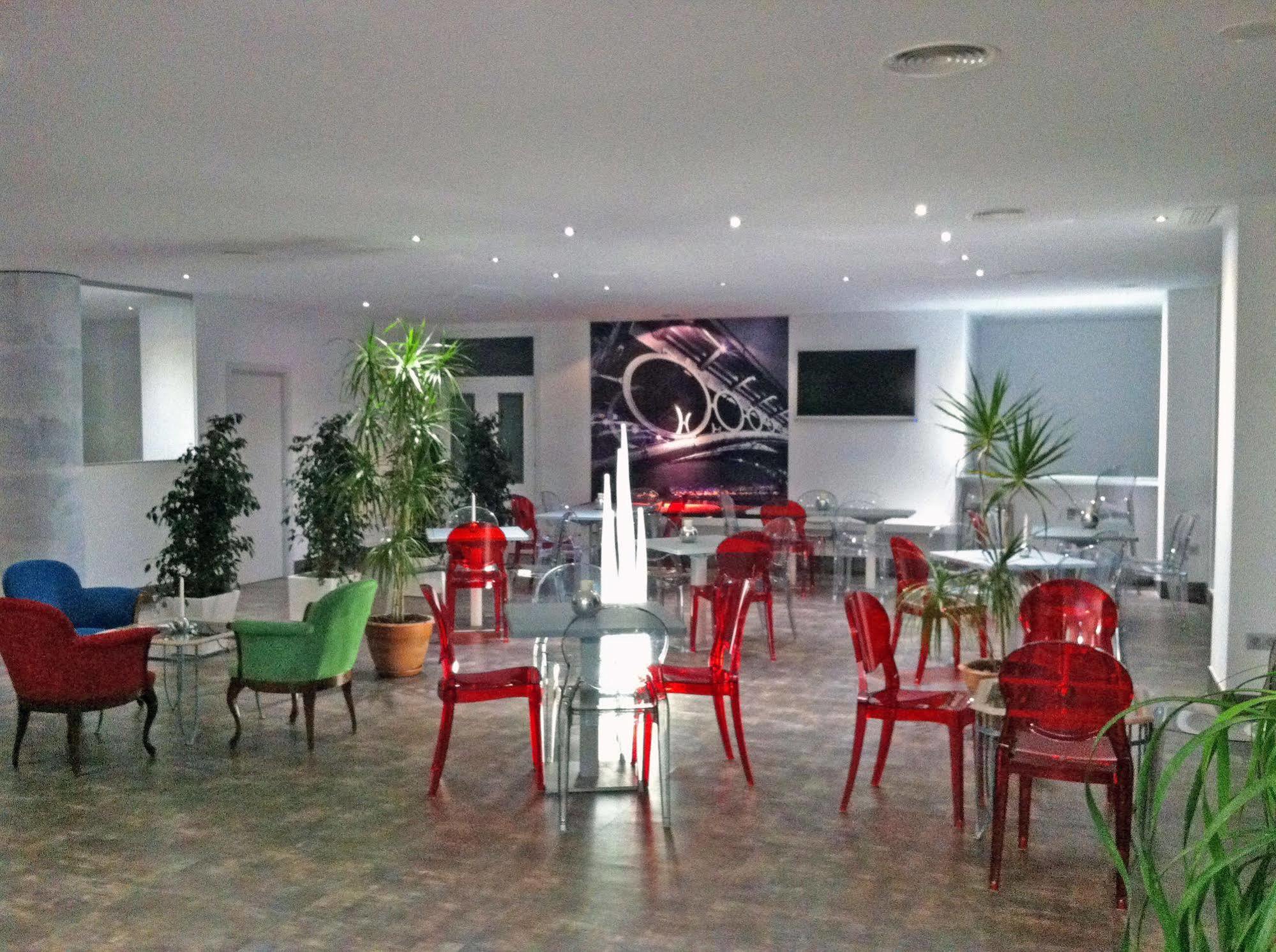 Hotel Aacr Monteolivos 3*